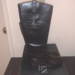 Genly worn riding boots!